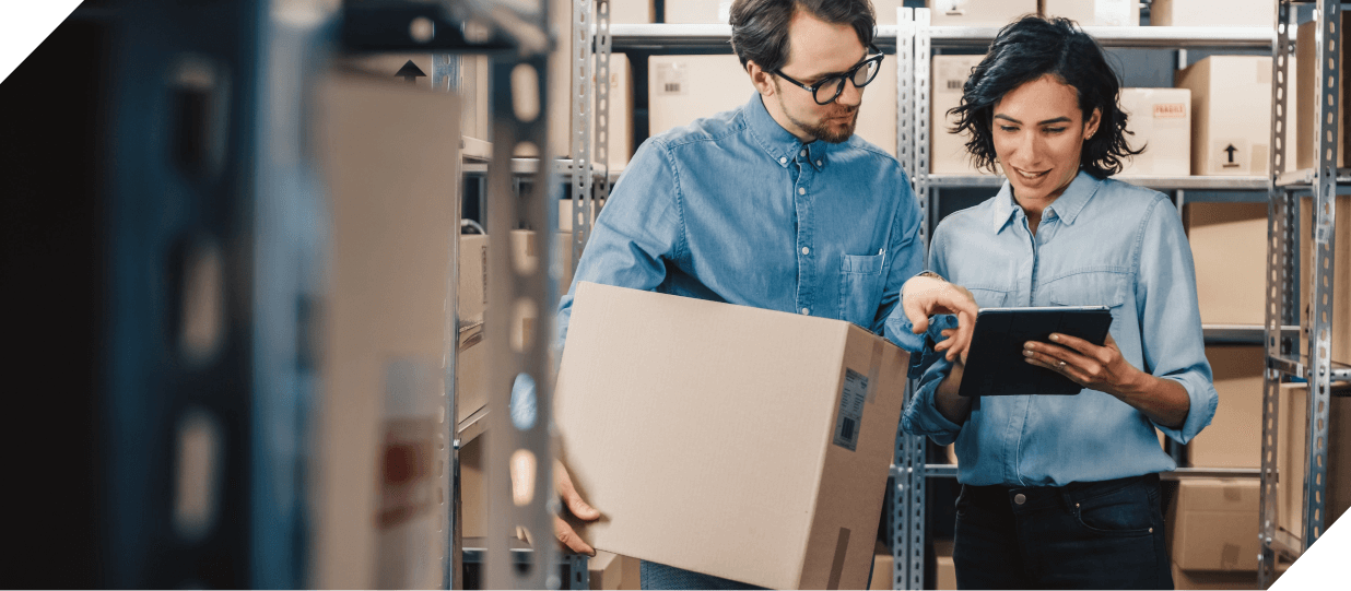 Warehouse managers are checking the last-mile delivery software